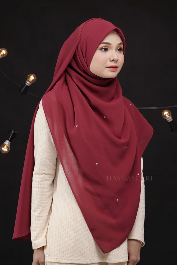 Bawal Hasna Crystal  - Crimson Bawal Hasna Crystal  - Crimson
